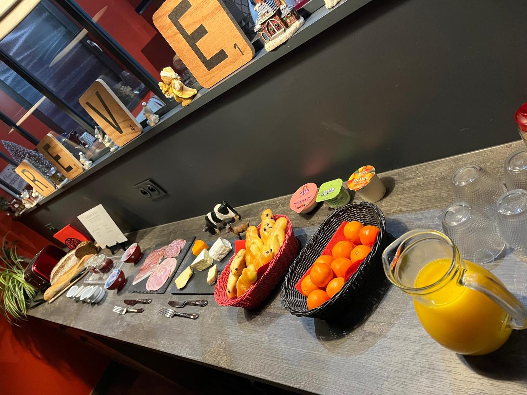 L'Attrap'Reves : Le Confort Hotelier, La Convivialite En Plus Ergersheim Luaran gambar