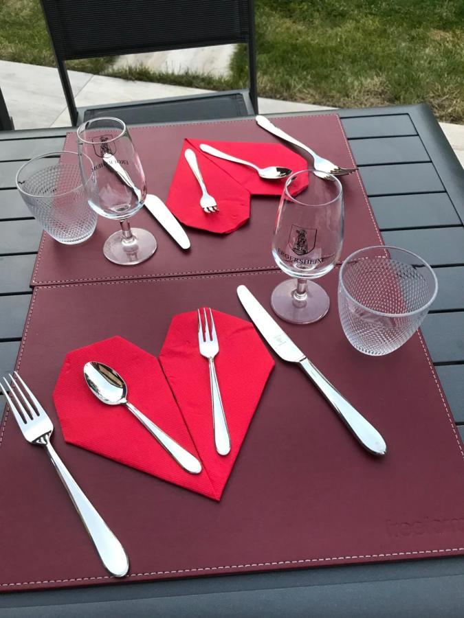 L'Attrap'Reves : Le Confort Hotelier, La Convivialite En Plus Ergersheim Luaran gambar
